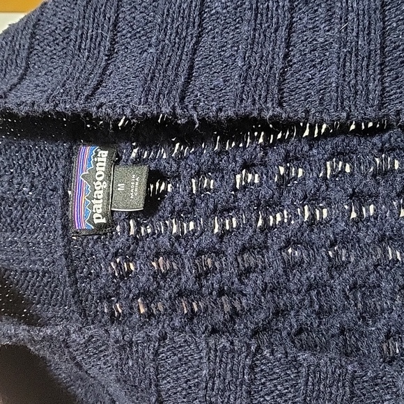 Patagonia Sweater - Picture 3 of 5